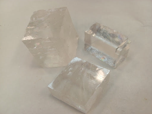 Double Refraction Calcite - DinosOnly.com