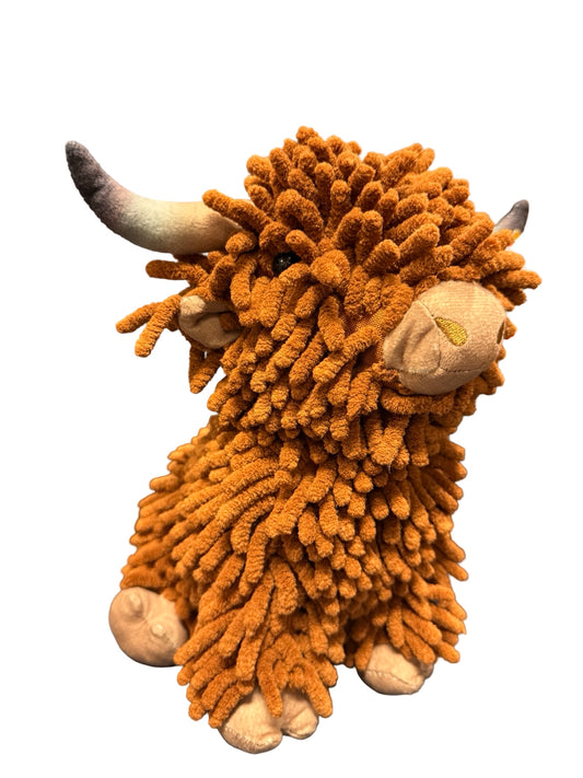 Sitting Highland Cow (Brown)