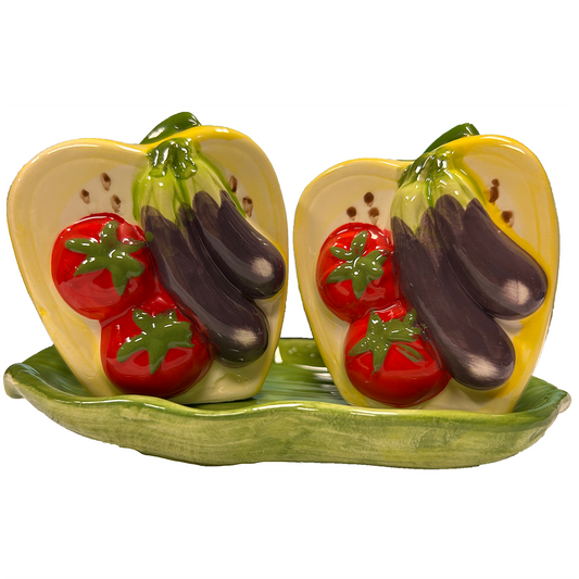 Peppers Ceramic Salt and Pepper Shaker Farm Set with Tray