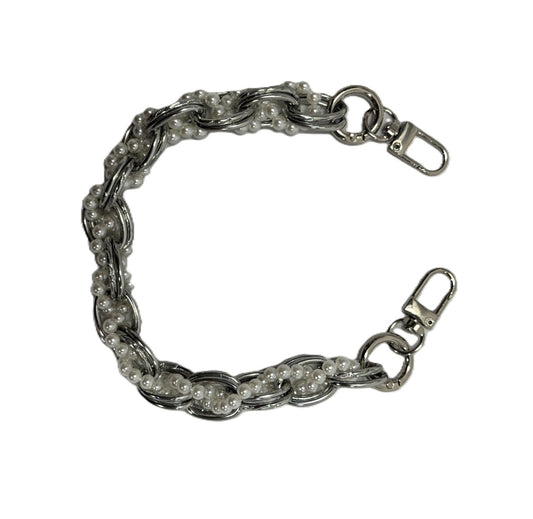 Pearl and Silver Lanyard 12"