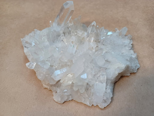 Collectible Quartz Crystal - 24 - DinosOnly.com