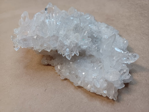 Collectible Quartz Crystal - 37 - DinosOnly.com